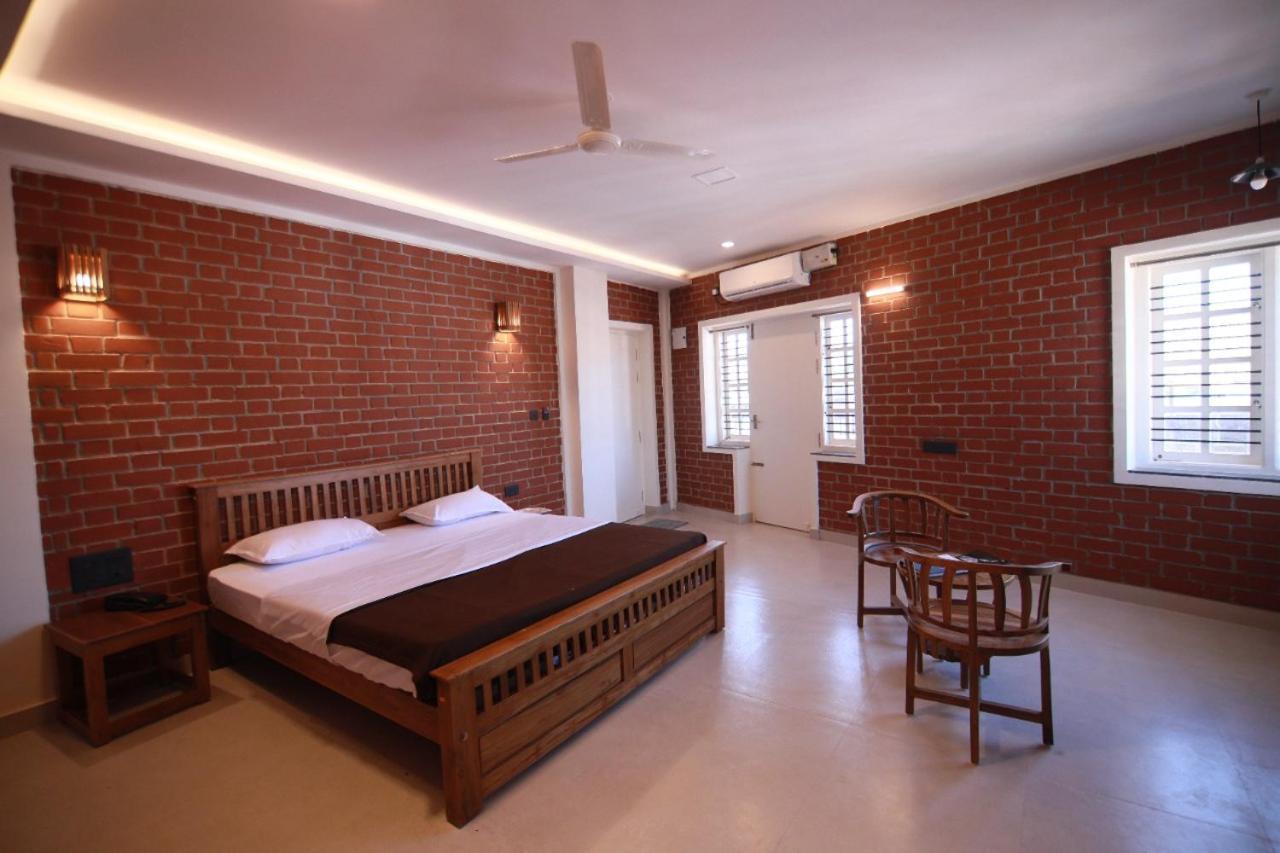 Wanders In Travel Company Hotel Madikeri Buitenkant foto