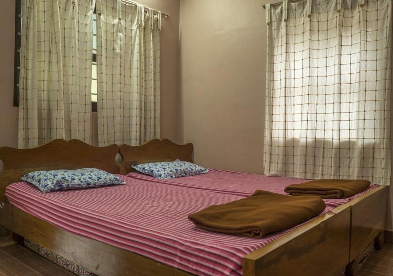 Wanders In Travel Company Hotel Madikeri Buitenkant foto
